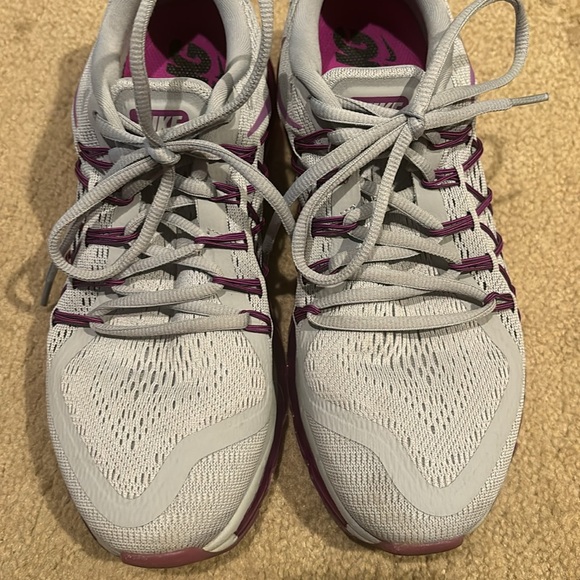 Nike Women's Air Max 2015 Shoes in Gray & Purple EUC - Picture 5 of 10